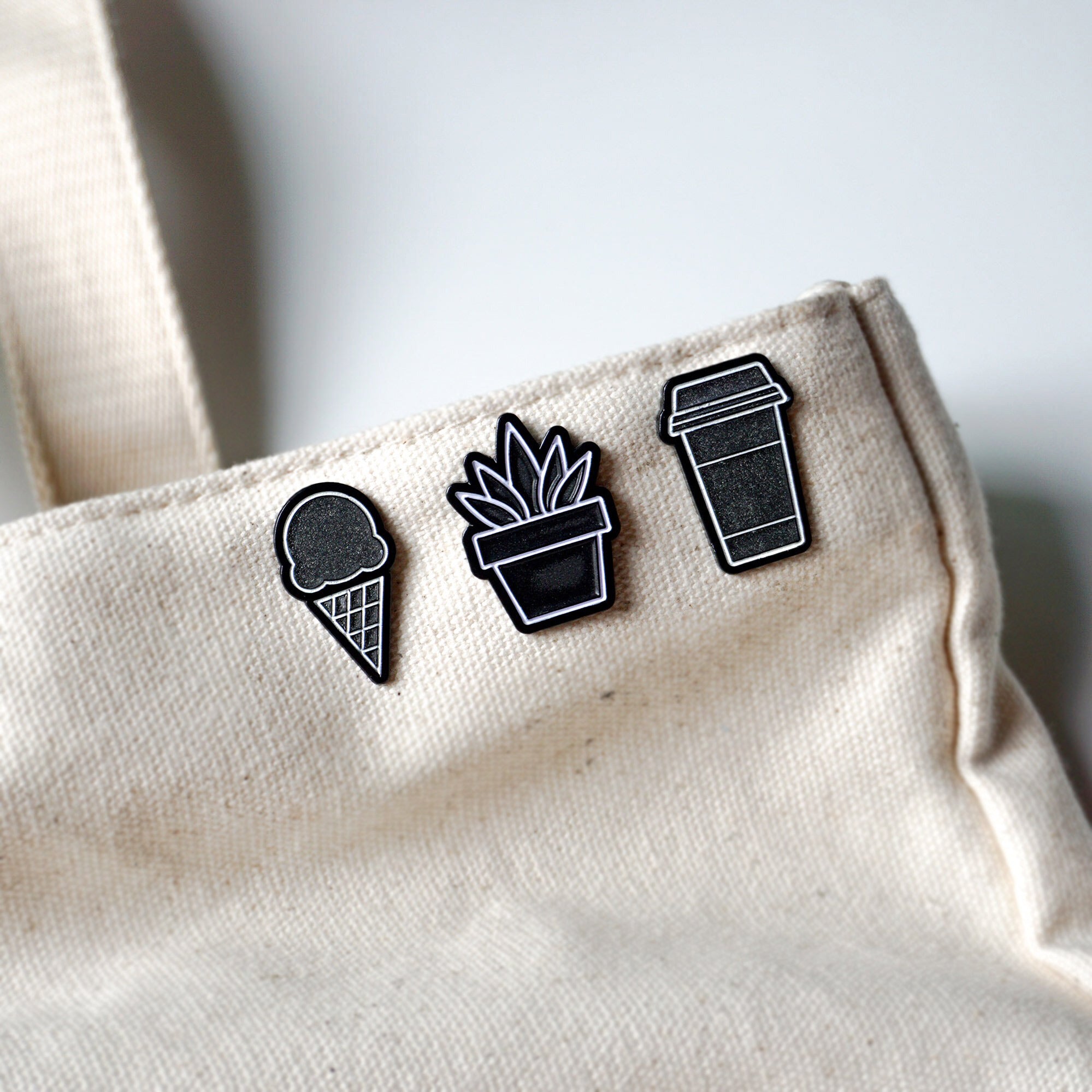 succulent lapel pin Minimalist Succulent Lapel Enamel Pin – On Point Pins