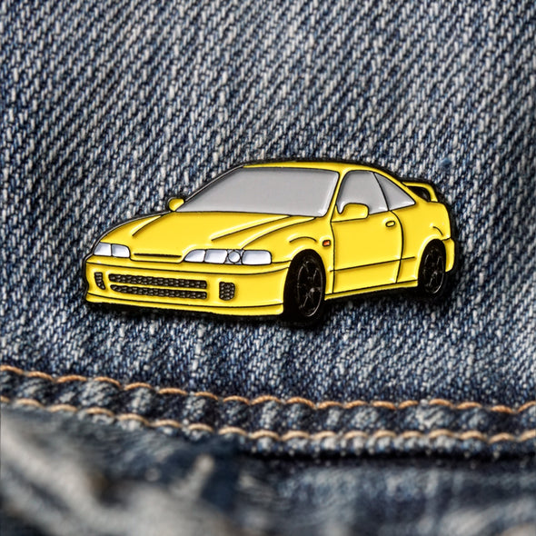Type R (Yellow) Car Lapel Enamel Pin